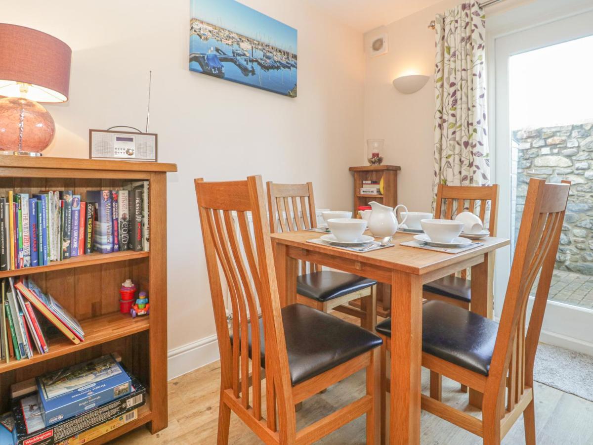 7 Malt House Court Apartment *