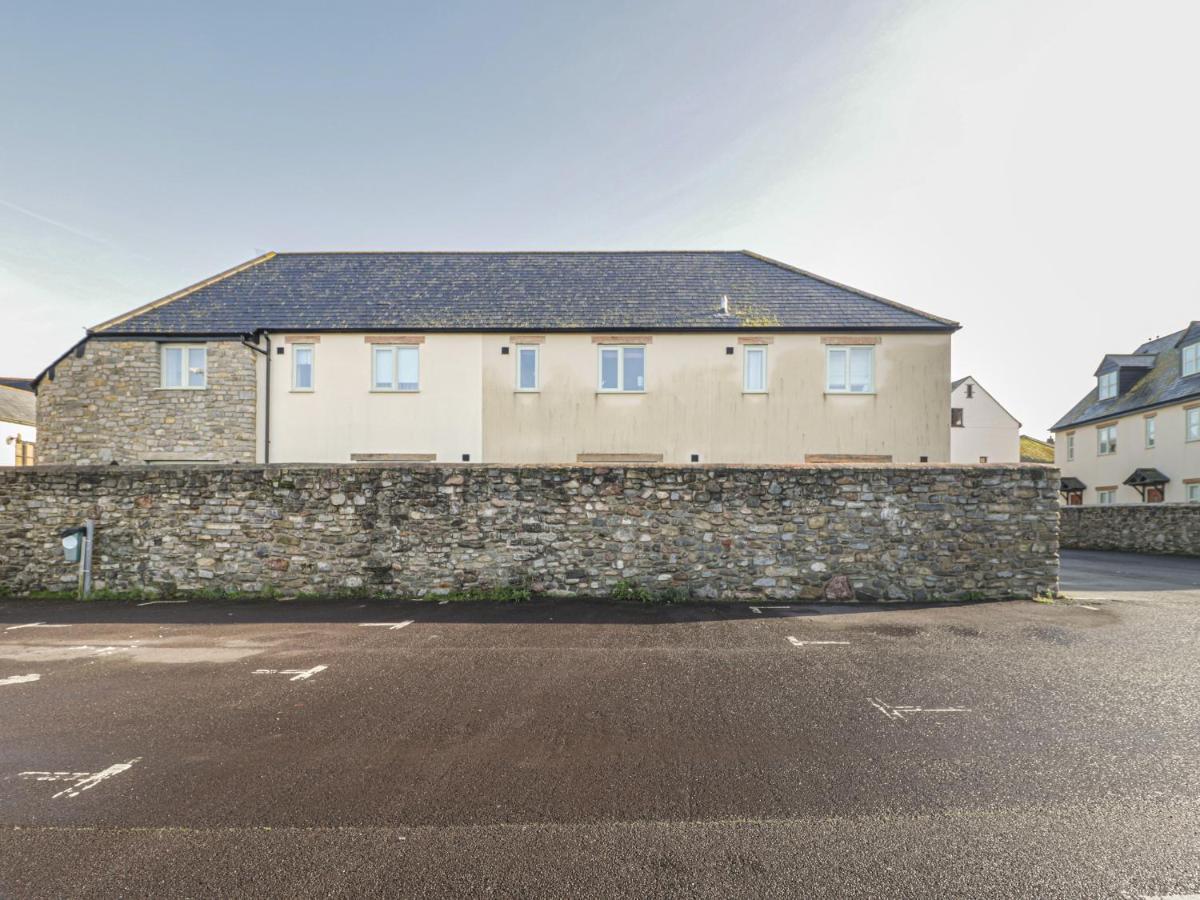 7 Malt House Court *